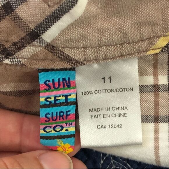 Sun Set Surf Co. Size 11 Tan/Pink Plaid Low Rise Shorts - Picture 4 of 4